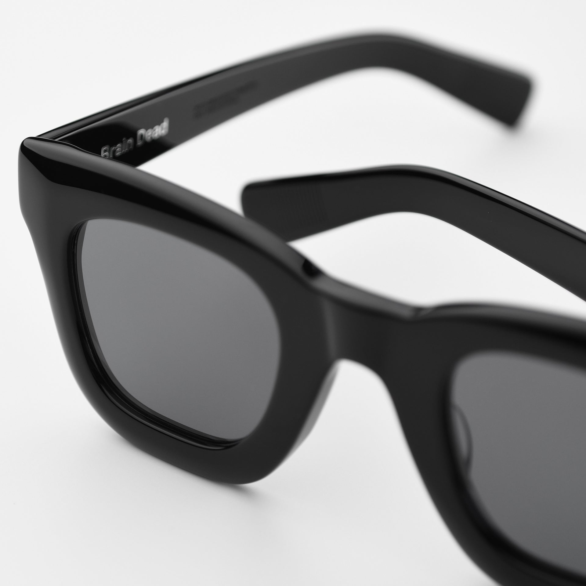 Black / Black