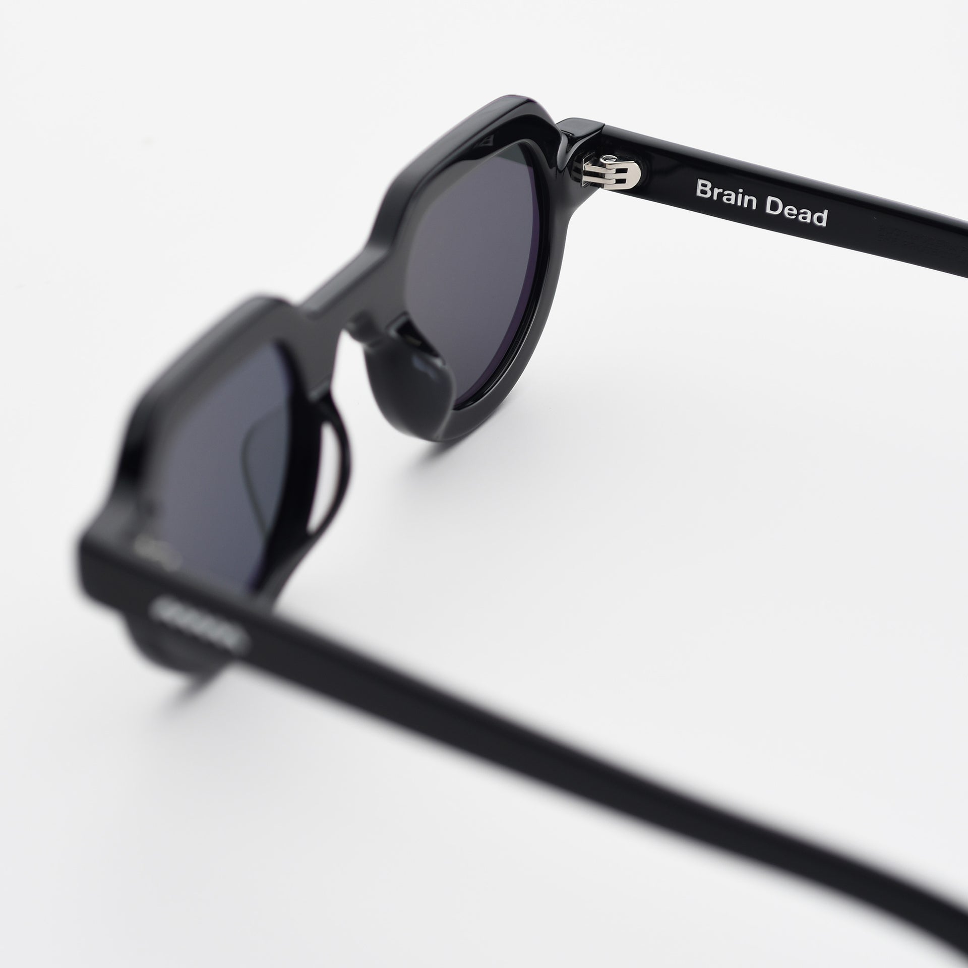Black / Black